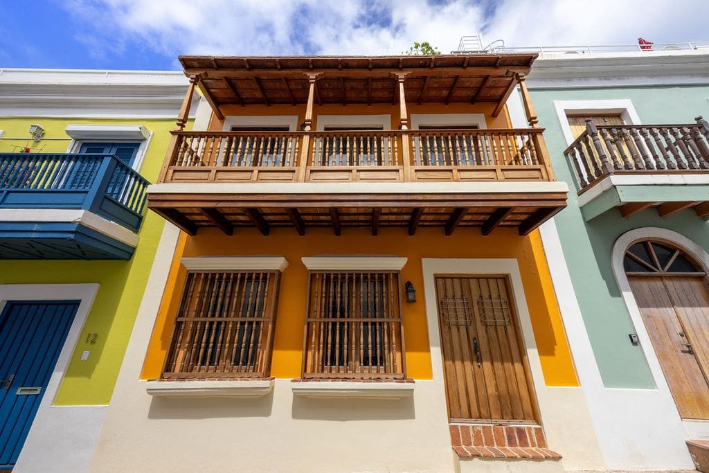 Townhouse facade in Old San Juan